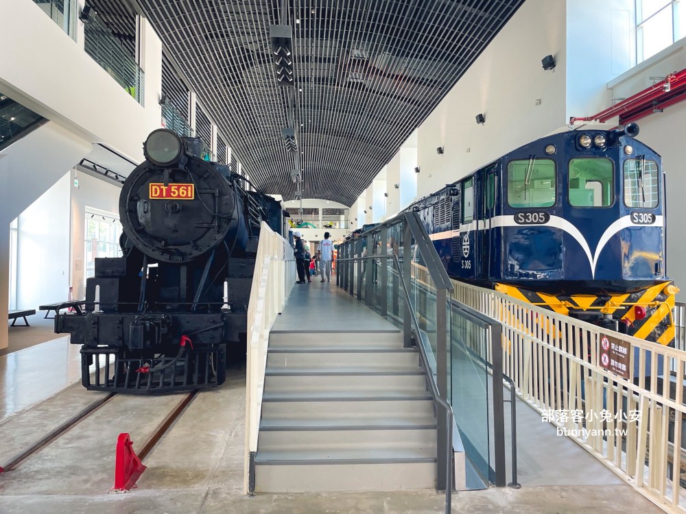 苗栗【苗栗火車頭園區】火車展館、搭小火車和貓咪館每項都好玩