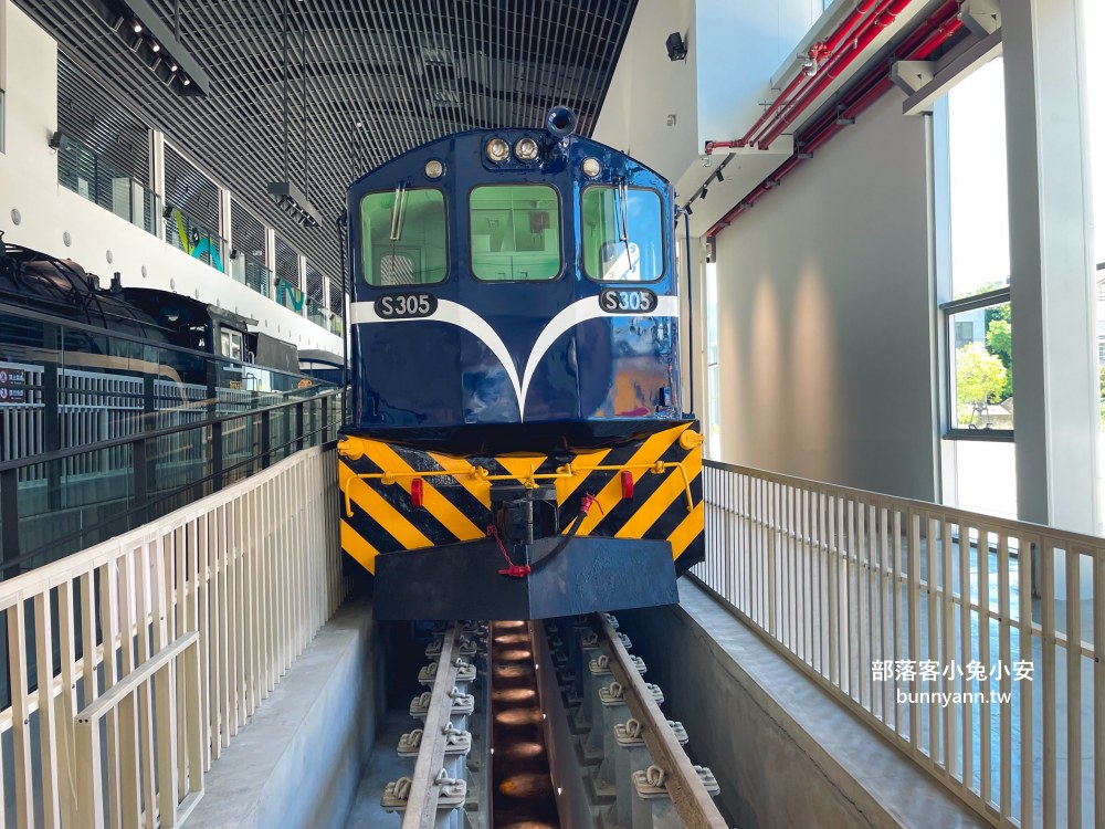 苗栗【苗栗火車頭園區】火車展館、搭小火車和貓咪館每項都好玩