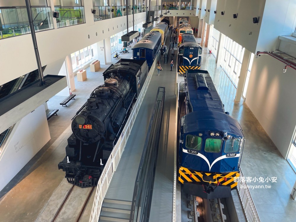 苗栗【苗栗火車頭園區】火車展館、搭小火車和貓咪館每項都好玩