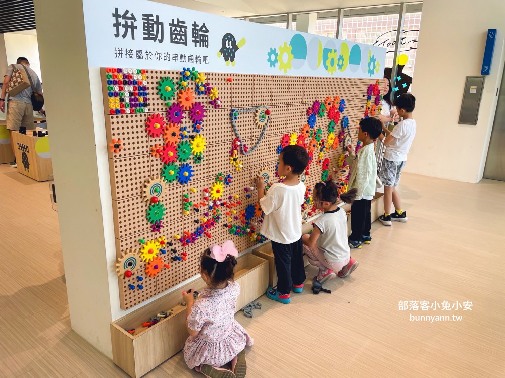苗栗【苗栗火車頭園區】火車展館、搭小火車和貓咪館每項都好玩