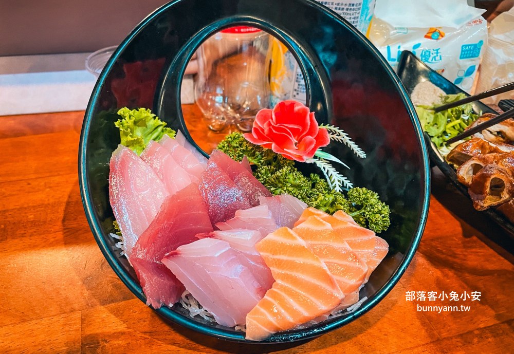 新北【萬里古早風味甕仔雞】星期四沒開的烤雞餐廳，甕仔雞和生魚片都好吃