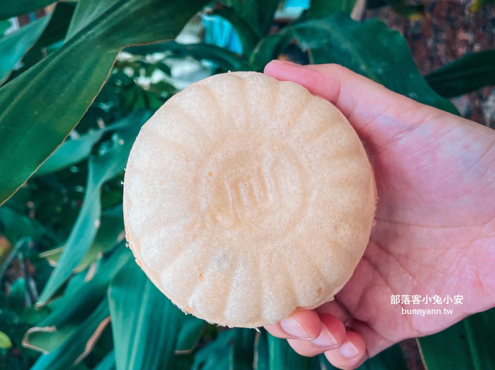 台中老字號冰店(順興芋冰老店)，牛奶口味的漢堡冰超好吃