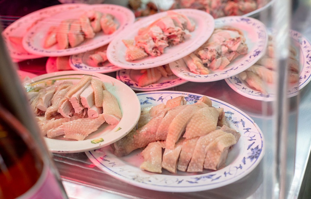 萬華【施福建好吃雞肉】10元下水湯和50元雞肉切盤超級划算