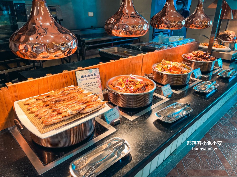 屏東【墾丁凱薩自助晚餐】百道料理吃到飽餐廳，海鮮和熱炒每樣都好吃