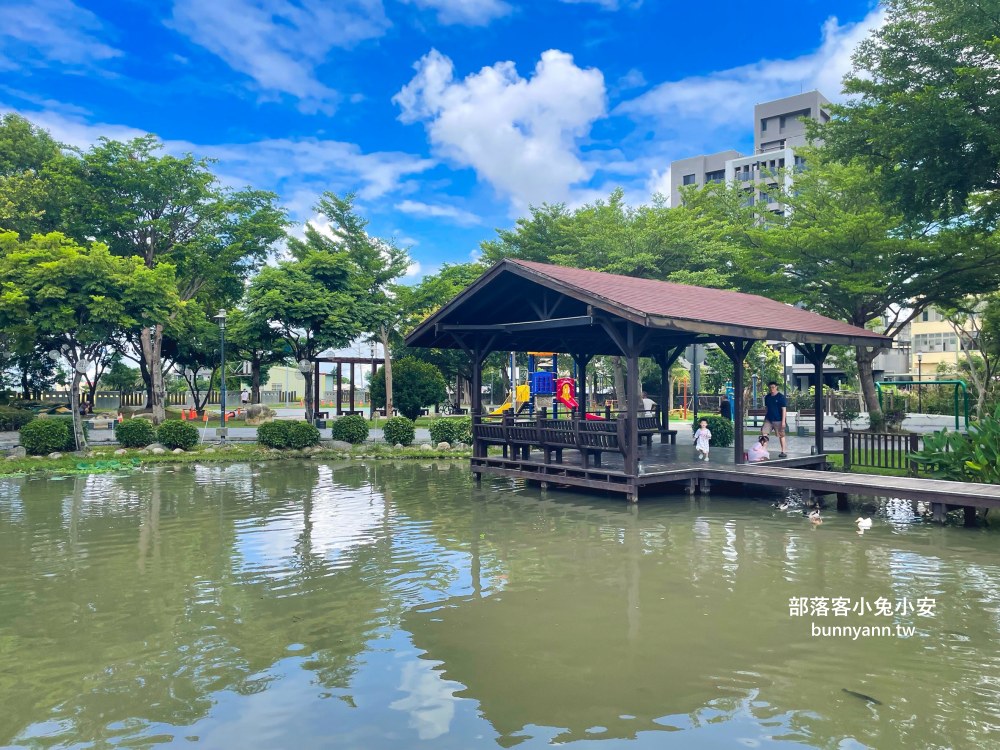 台中【后里四號公園】在地人才知道的秘境池畔小花園