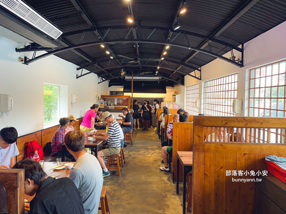 宜蘭【小豪海鮮】不起眼鐵皮屋，卻是平價又新鮮海產店