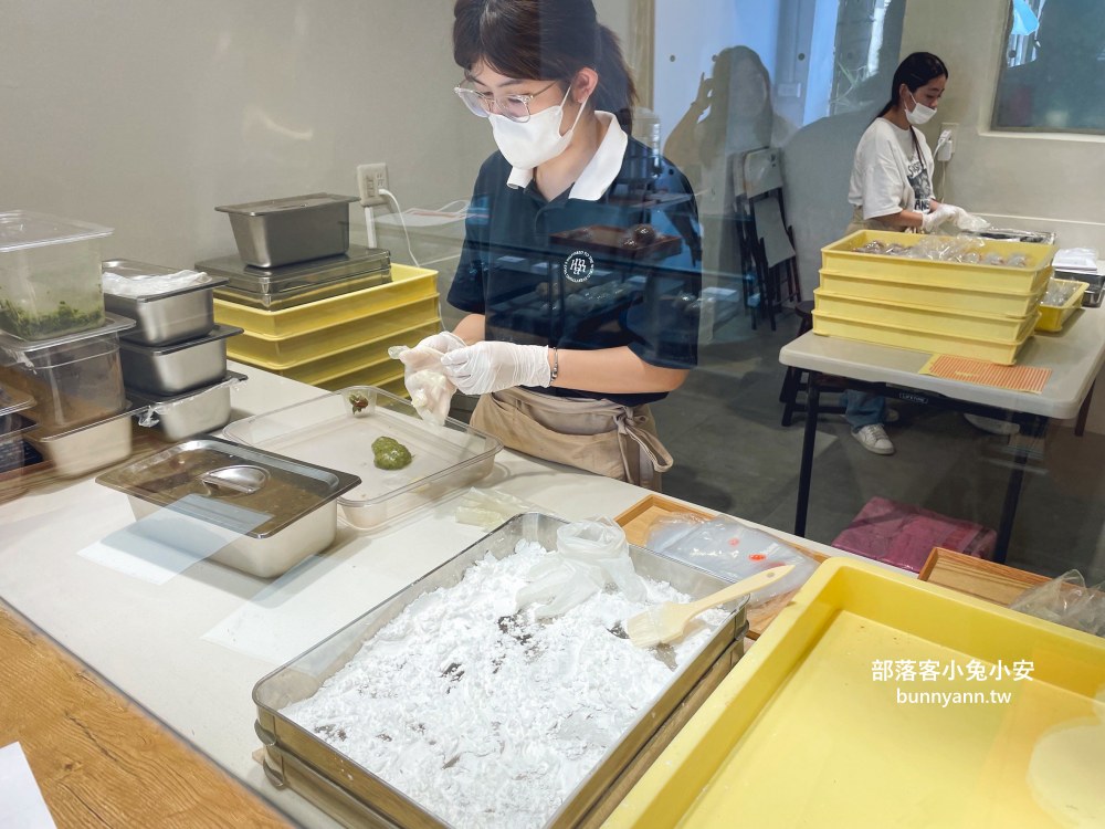 苗栗【栗山麻糬】每日手工現做麻糬，花生、芝麻與黑糖每個口味都好吃