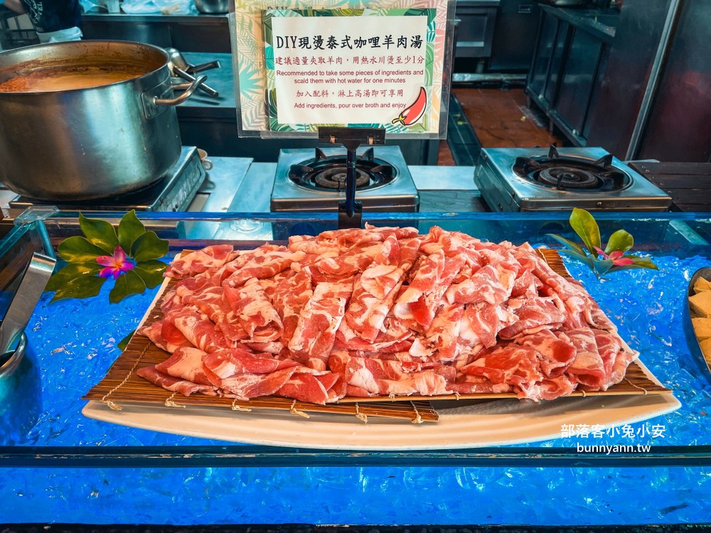屏東【墾丁凱薩自助晚餐】百道料理吃到飽餐廳，海鮮和熱炒每樣都好吃