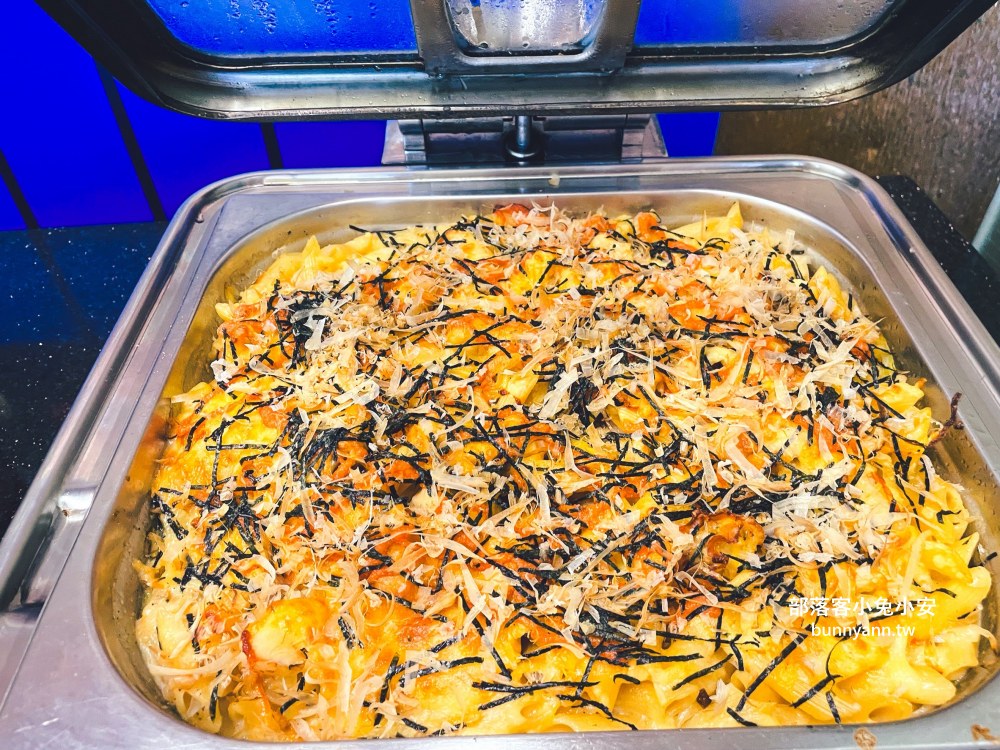屏東【墾丁凱薩自助晚餐】百道料理吃到飽餐廳，海鮮和熱炒每樣都好吃