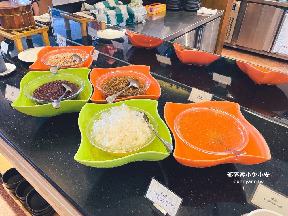 屏東【墾丁凱薩自助晚餐】百道料理吃到飽餐廳，海鮮和熱炒每樣都好吃