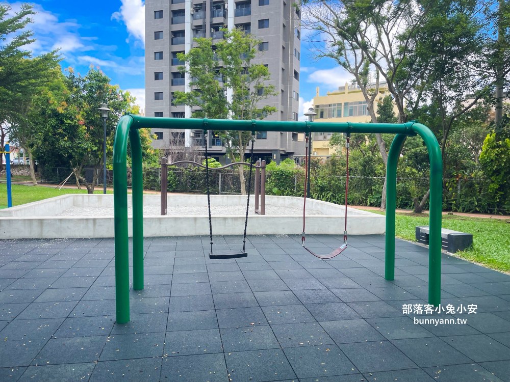 台中【后里四號公園】在地人才知道的秘境池畔小花園