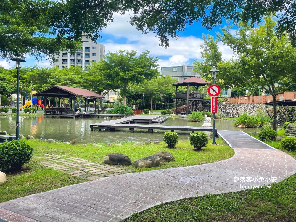 台中【后里四號公園】在地人才知道的秘境池畔小花園