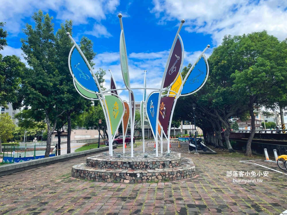 台中【后里四號公園】在地人才知道的秘境池畔小花園