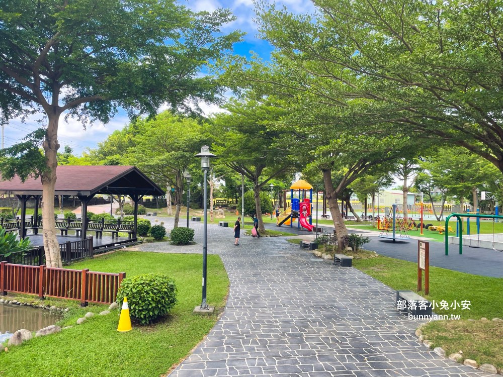 台中【后里四號公園】在地人才知道的秘境池畔小花園