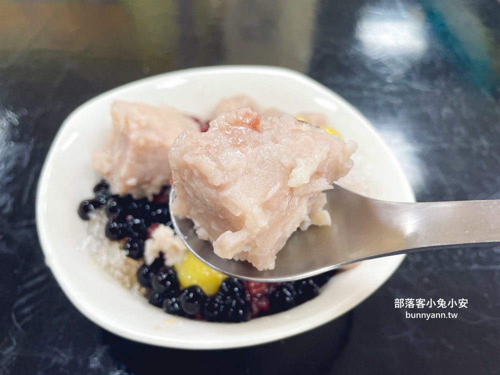 台中【大甲芋頭城】一碗65元有大芋頭的招牌綜合冰