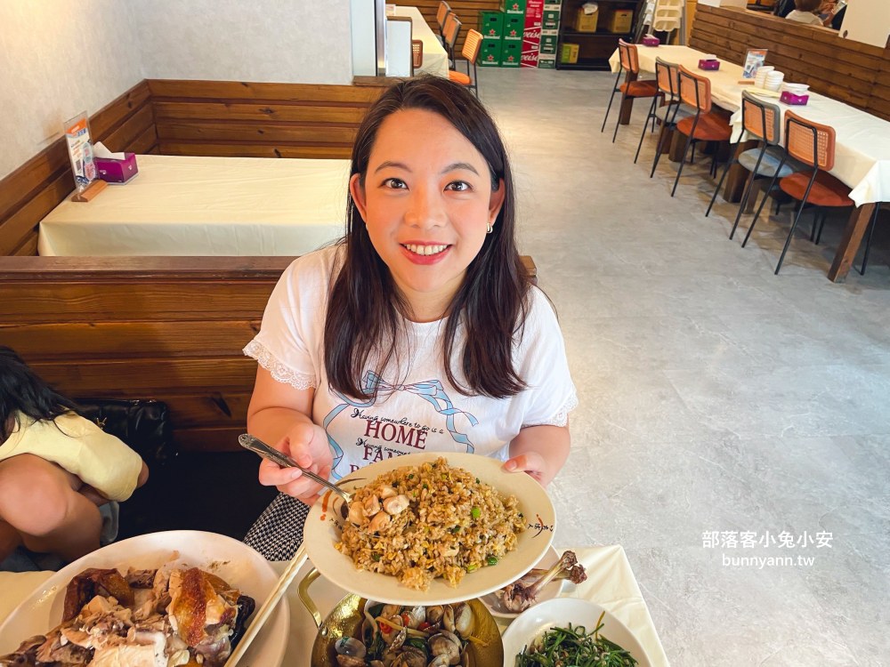 恆春【天麟食苑臺灣菜】墾丁大街上好吃的脆皮烤雞，烤雞控不能錯過