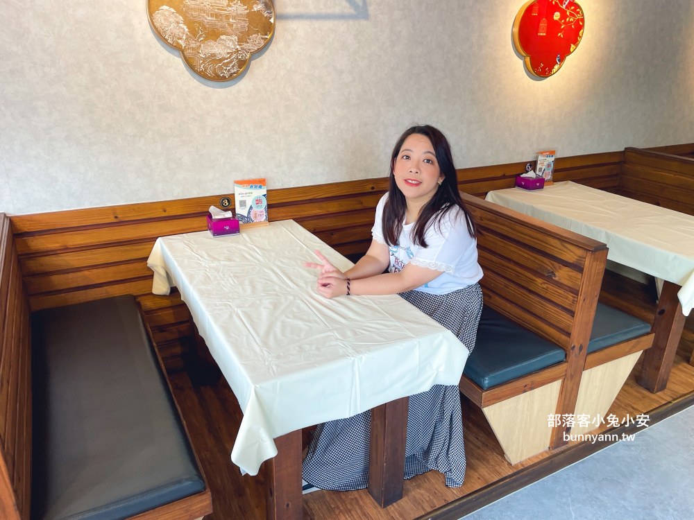 恆春【天麟食苑臺灣菜】墾丁大街上好吃的脆皮烤雞，烤雞控不能錯過
