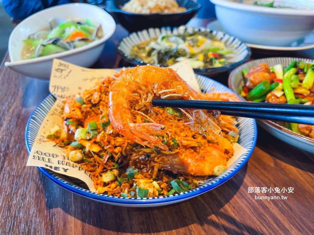 宜蘭【小豪海鮮】不起眼鐵皮屋，卻是平價又新鮮海產店