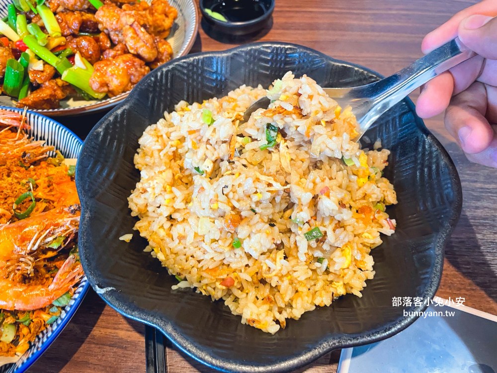 宜蘭【小豪海鮮】不起眼鐵皮屋，卻是平價又新鮮海產店