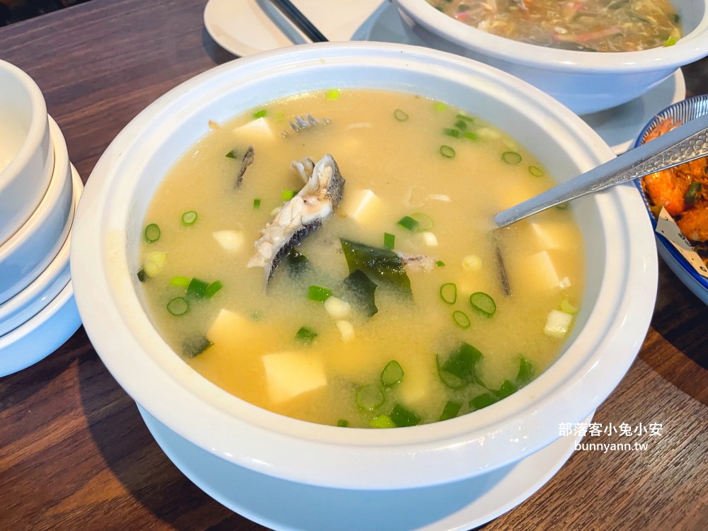 宜蘭【小豪海鮮】不起眼鐵皮屋，卻是平價又新鮮海產店