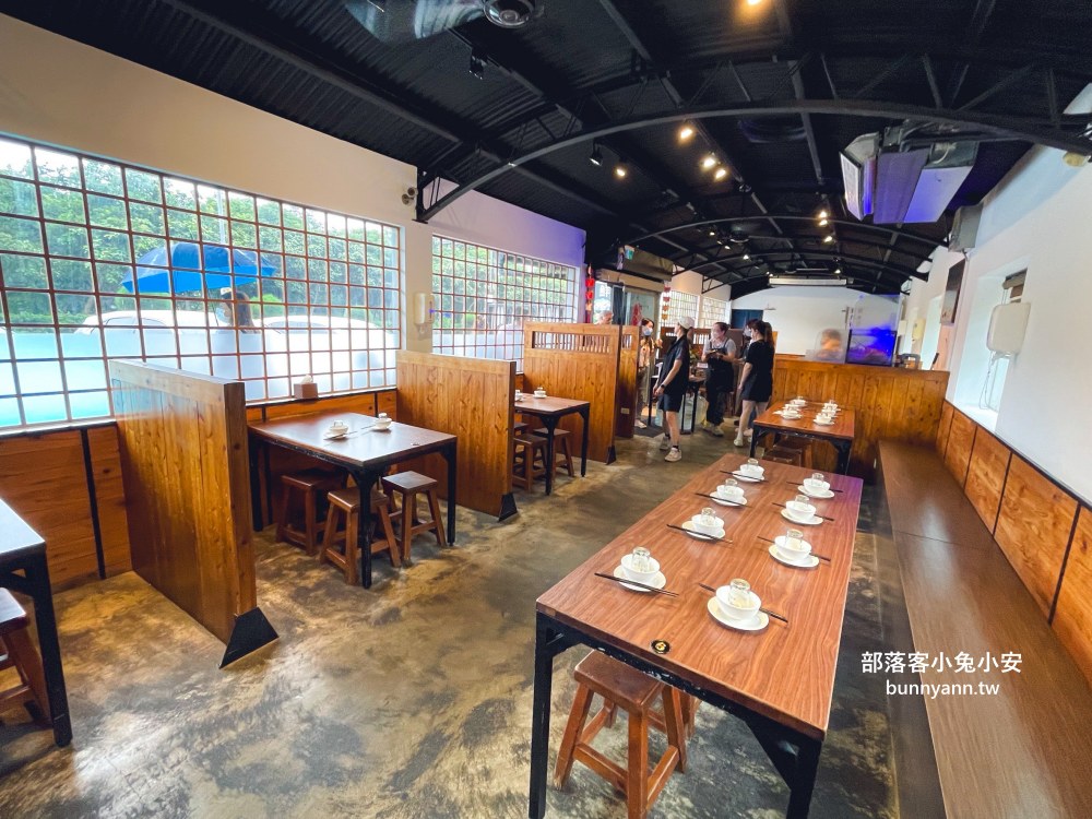 宜蘭【小豪海鮮】不起眼鐵皮屋，卻是平價又新鮮海產店