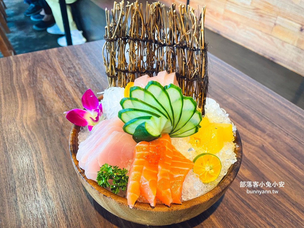 宜蘭【小豪海鮮】不起眼鐵皮屋，卻是平價又新鮮海產店