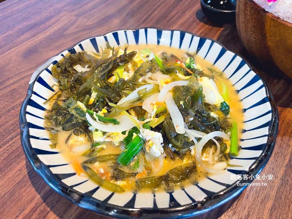 宜蘭【小豪海鮮】不起眼鐵皮屋，卻是平價又新鮮海產店