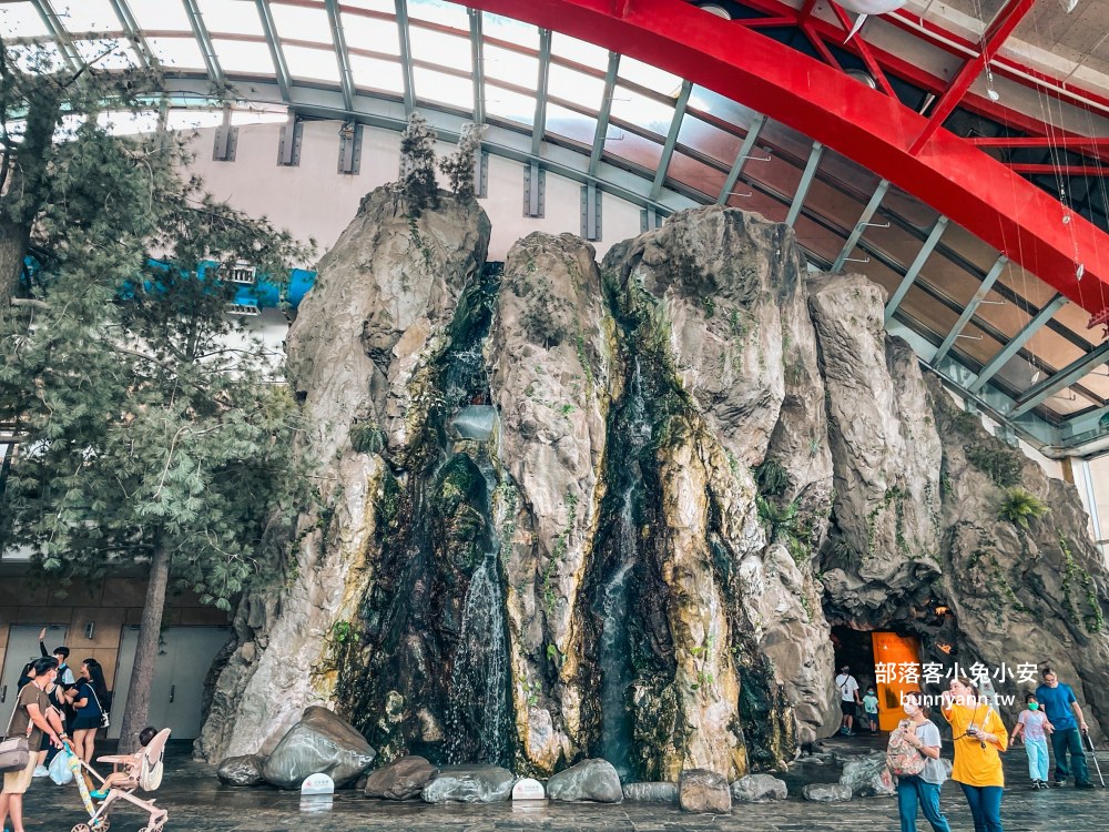 【國立海洋生物博物館】屏東海生館，進走海底龍宮欣賞鯊魚、魟魚、各種魚全飽覽