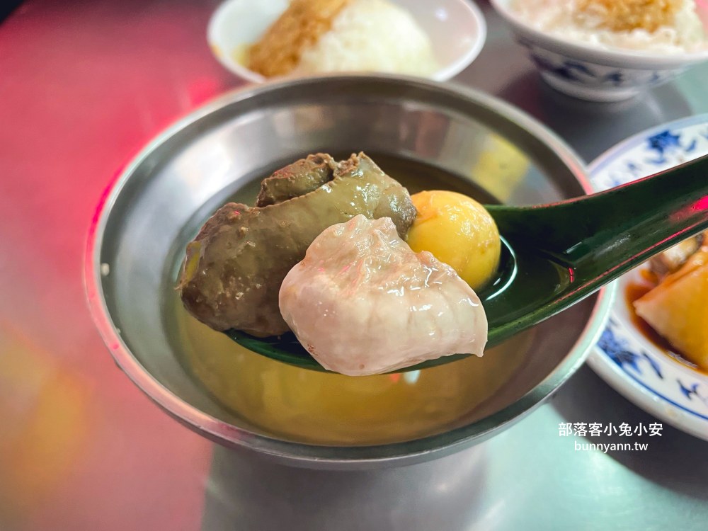 萬華【施福建好吃雞肉】10元下水湯和50元雞肉切盤超級划算