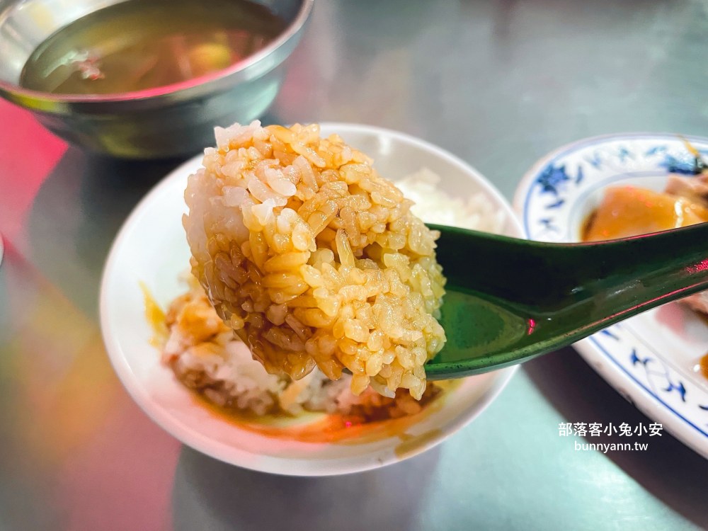 萬華【施福建好吃雞肉】10元下水湯和50元雞肉切盤超級划算