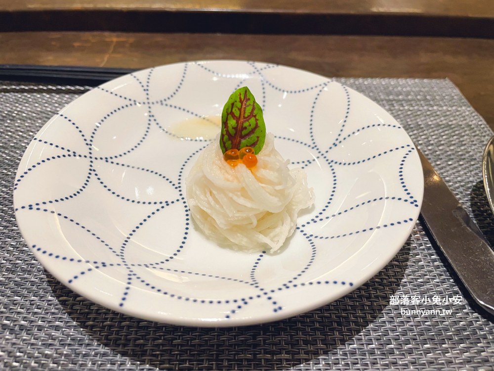 南京復興高CP值無菜單鐵板燒冠軍，人氣套餐1390元不漲價，活龍蝦、北海道生食級干貝都吃得到，明水然無菜單鐵板燒慶城店