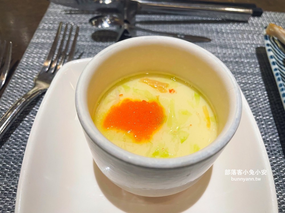 南京復興高CP值無菜單鐵板燒冠軍，人氣套餐1390元不漲價，活龍蝦、北海道生食級干貝都吃得到，明水然無菜單鐵板燒慶城店