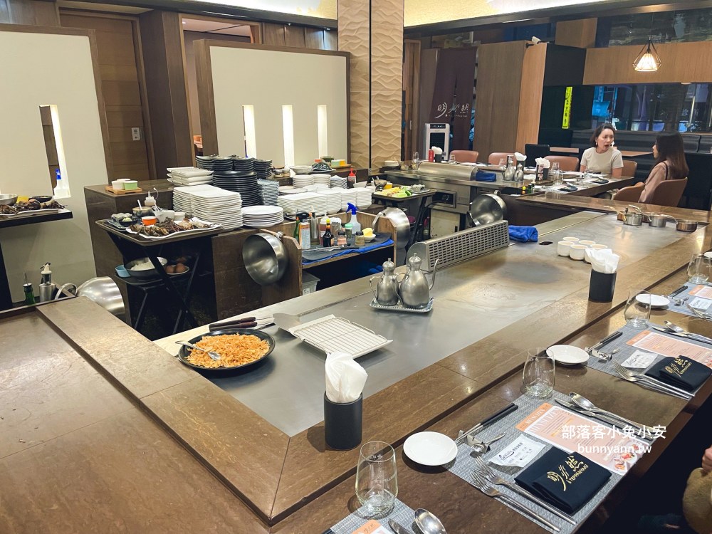 南京復興高CP值無菜單鐵板燒冠軍，人氣套餐1390元不漲價，活龍蝦、北海道生食級干貝都吃得到，明水然無菜單鐵板燒慶城店