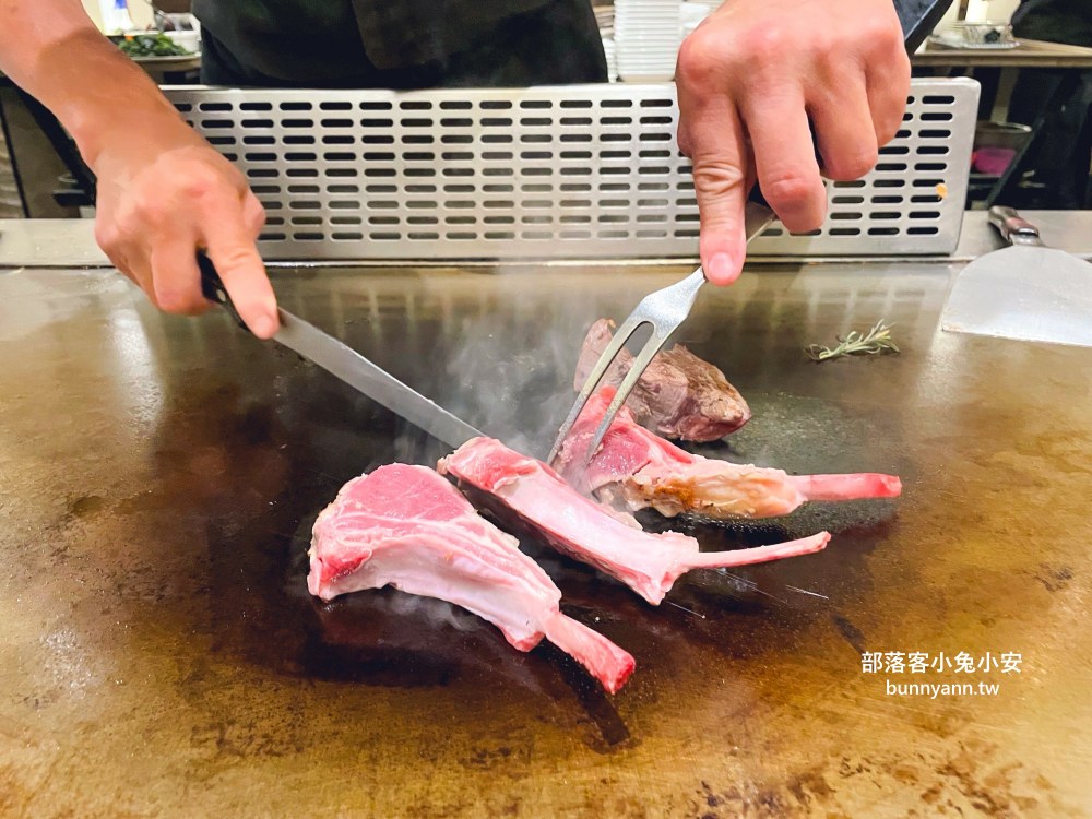 南京復興高CP值無菜單鐵板燒冠軍，人氣套餐1390元不漲價，活龍蝦、北海道生食級干貝都吃得到，明水然無菜單鐵板燒慶城店