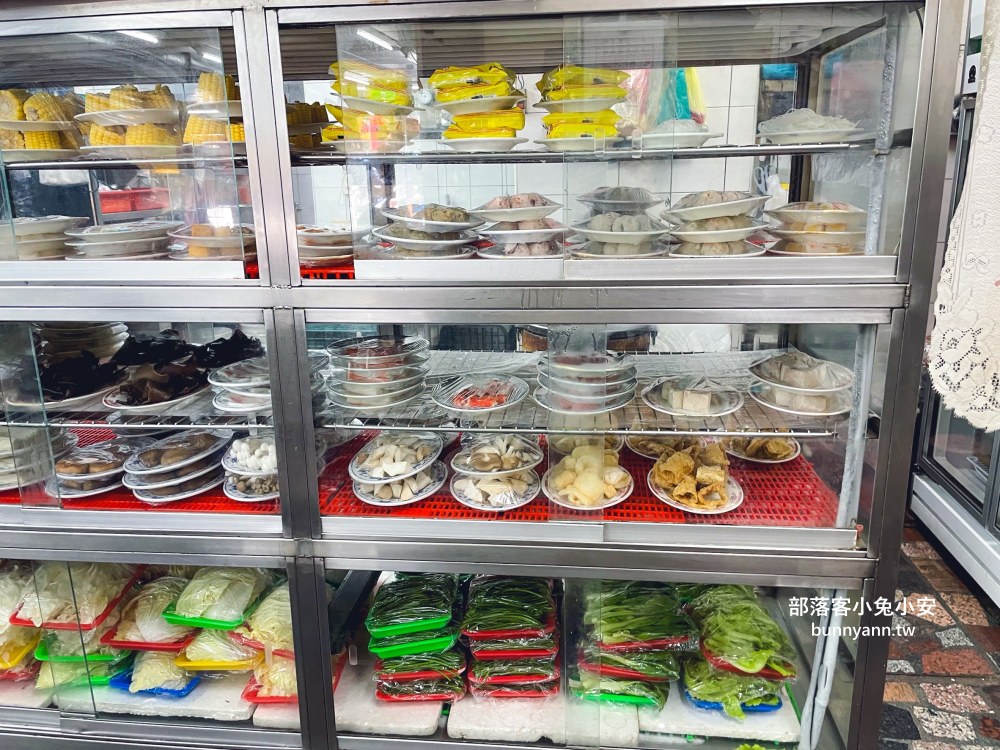 西門町【曾德自助火鍋城】60年老字號石頭火鍋專賣店