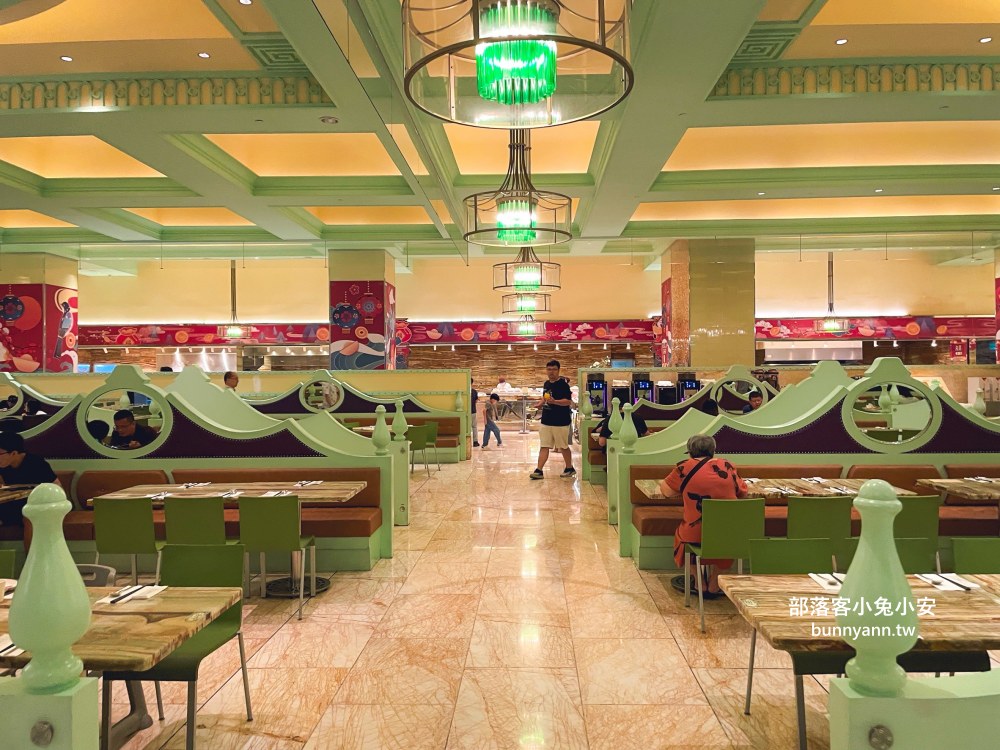 台中「林酒店森林百匯」超過五十種料理自助餐檯吃到飽