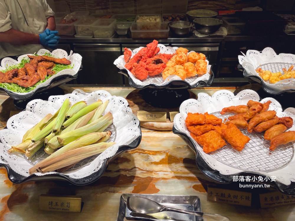 台中「林酒店森林百匯」超過五十種料理自助餐檯吃到飽