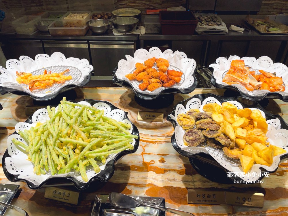 台中「林酒店森林百匯」超過五十種料理自助餐檯吃到飽