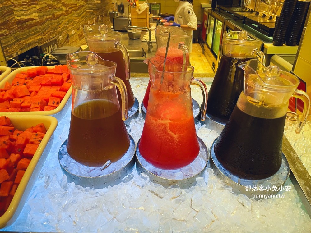 台中「林酒店森林百匯」超過五十種料理自助餐檯吃到飽