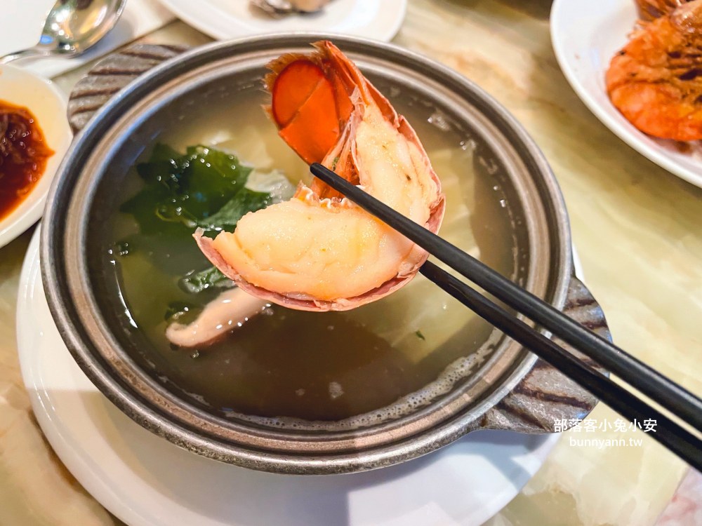 台中「林酒店森林百匯」超過五十種料理自助餐檯吃到飽