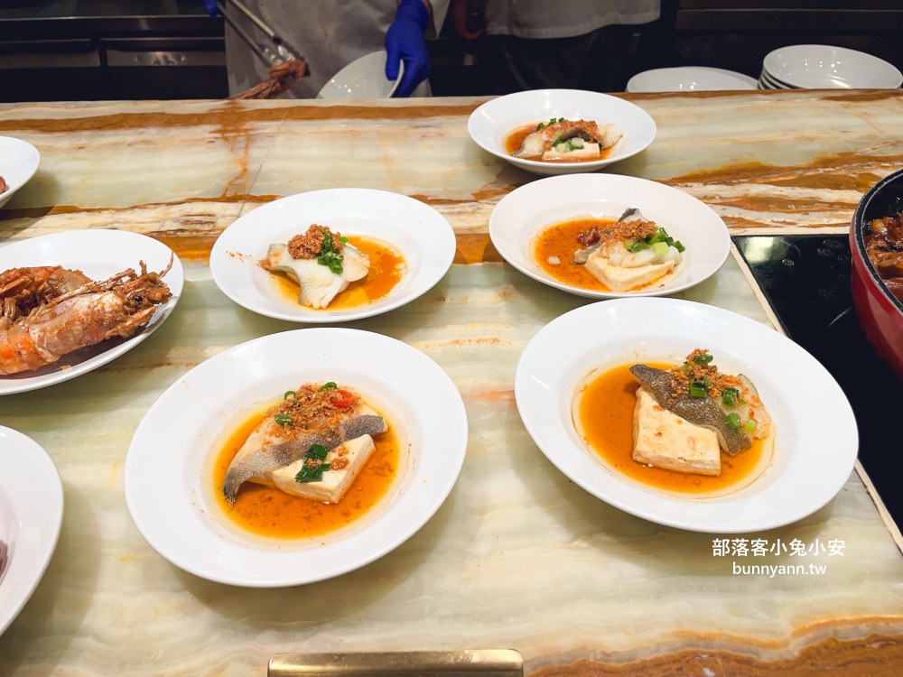 台中「林酒店森林百匯」超過五十種料理自助餐檯吃到飽