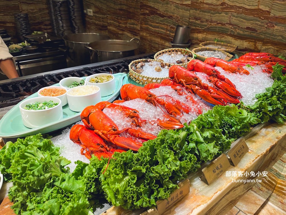 台中「林酒店森林百匯」超過五十種料理自助餐檯吃到飽