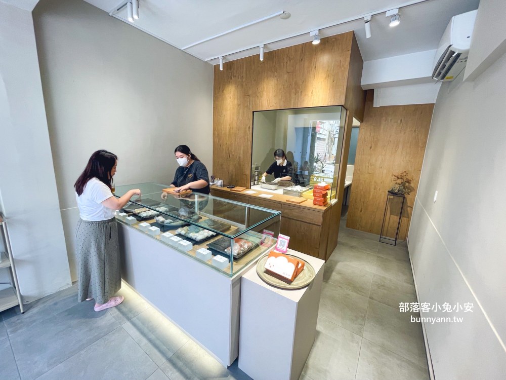 苗栗【栗山麻糬】每日手工現做麻糬，花生、芝麻與黑糖每個口味都好吃