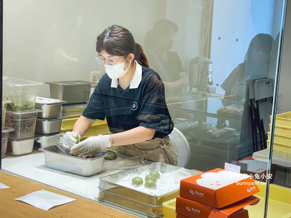 苗栗【栗山麻糬】每日手工現做麻糬，花生、芝麻與黑糖每個口味都好吃