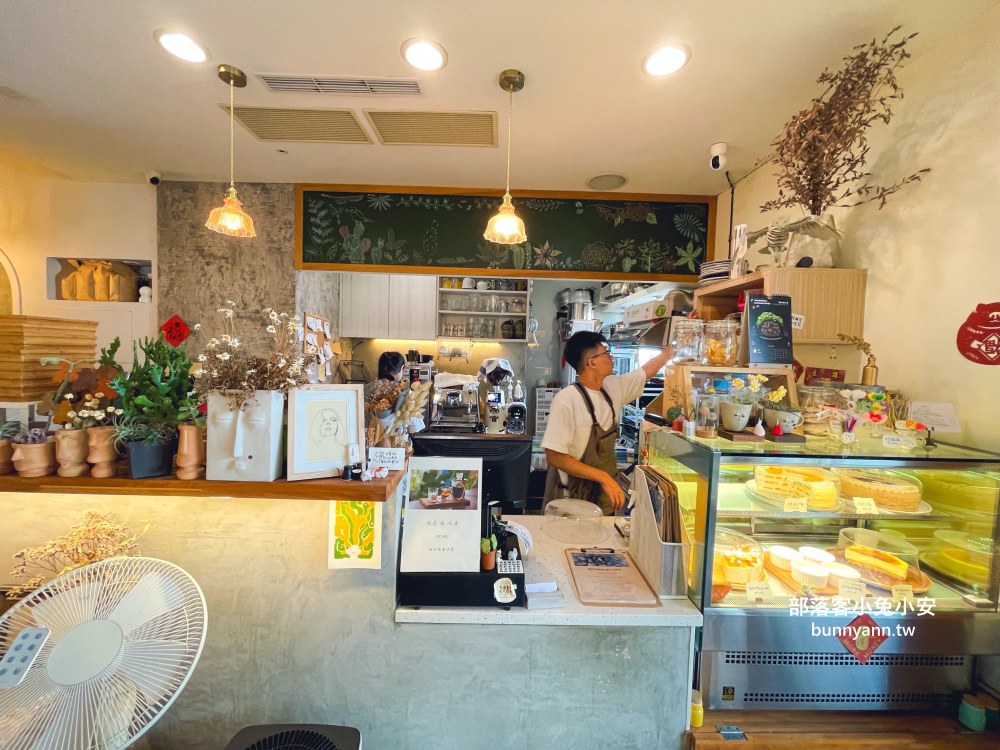 植感咖啡 BotanicalCafe，好吃的水果千層蛋糕必買