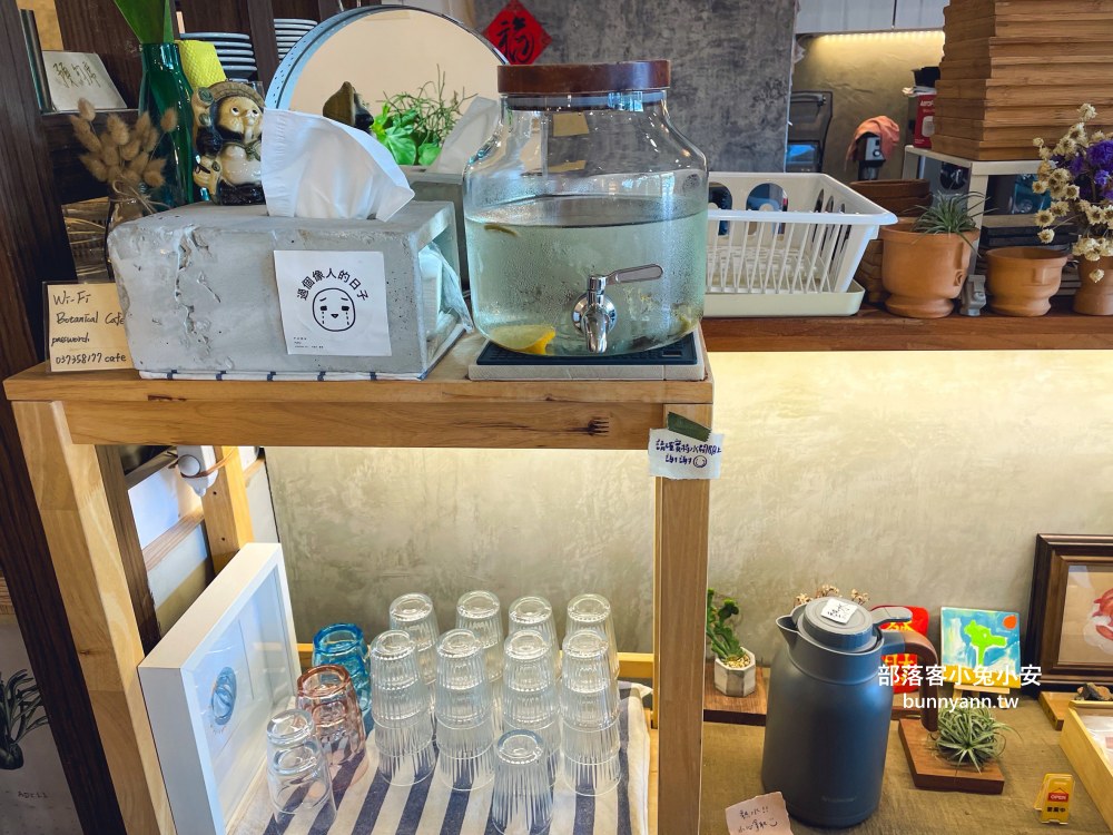 植感咖啡 BotanicalCafe，好吃的水果千層蛋糕必買