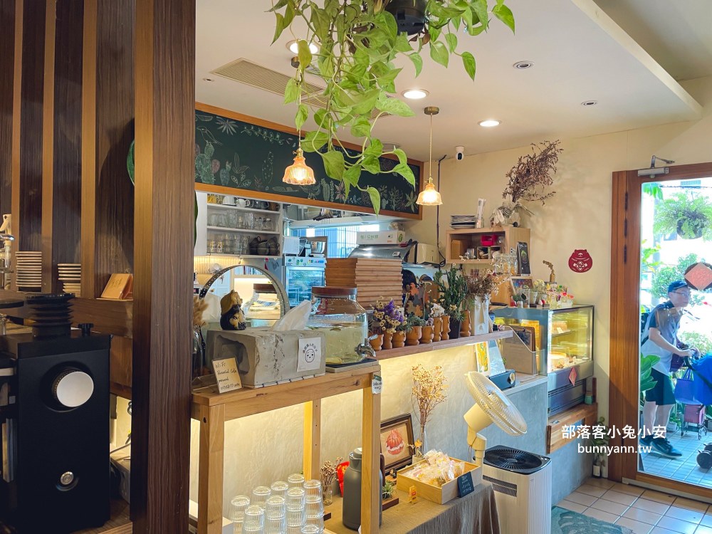 植感咖啡 BotanicalCafe，好吃的水果千層蛋糕必買