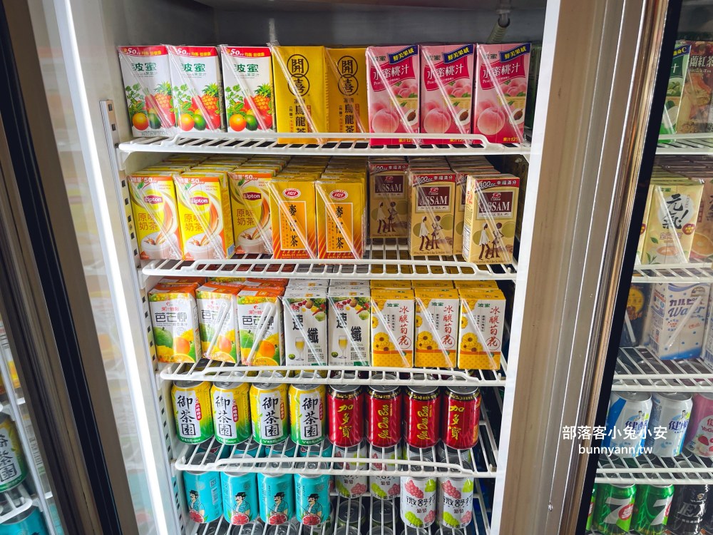 西門町【皇家帝國麻辣火鍋】擁有十萬則評論超厲害火鍋吃到飽餐廳