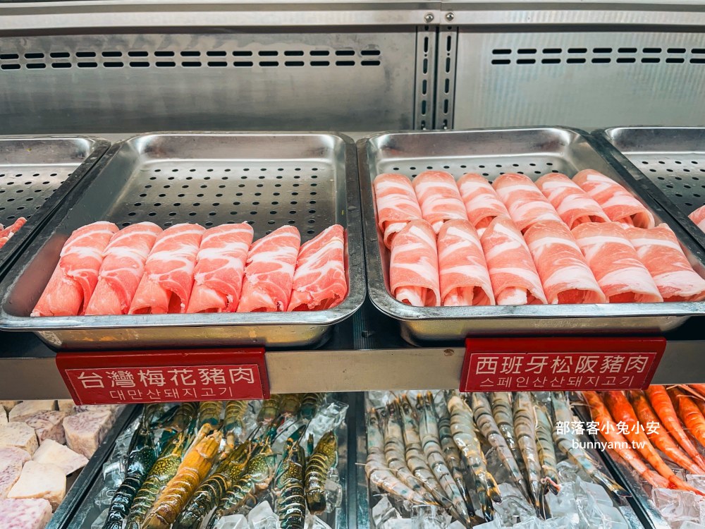 西門町【皇家帝國麻辣火鍋】擁有十萬則評論超厲害火鍋吃到飽餐廳