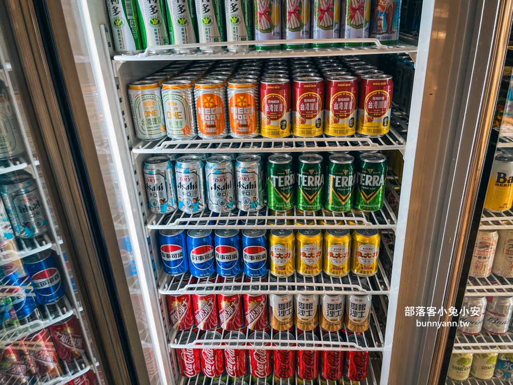 西門町【皇家帝國麻辣火鍋】擁有十萬則評論超厲害火鍋吃到飽餐廳
